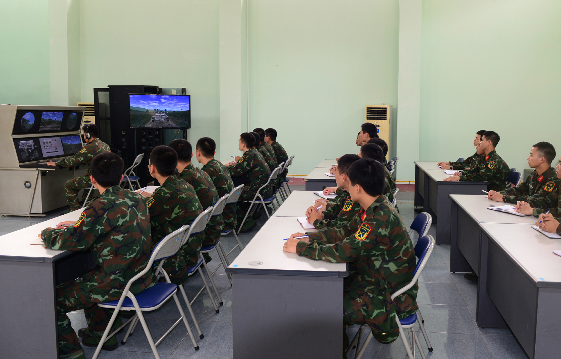 Đổi mới quy trình, chương trình đào tạo cán bộ các cấp trong Quân đội: Xây dựng đội ngũ cán bộ vừa “hồng”, vừa “chuyên”